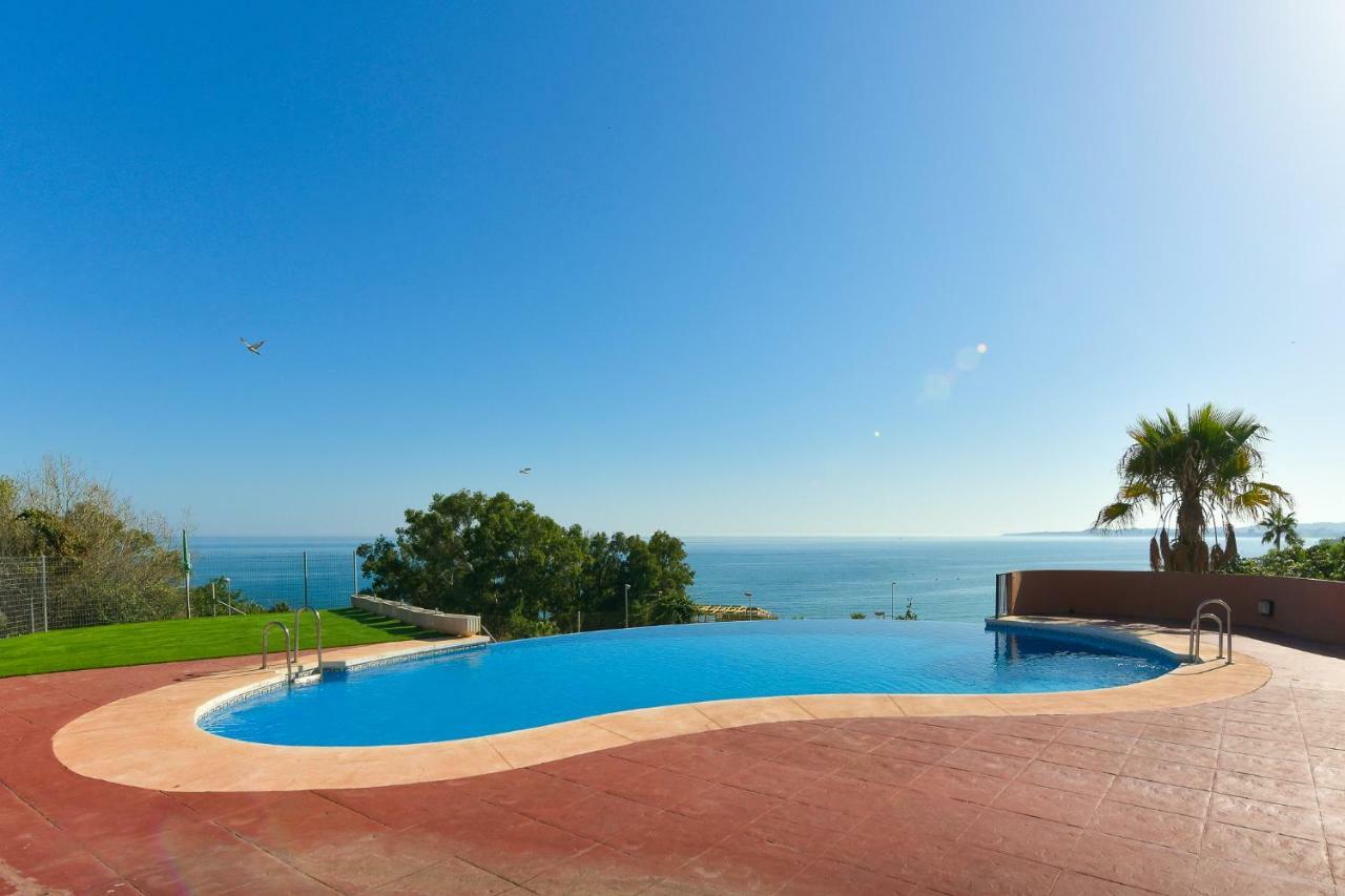 Apartment Bluebenalmadena 200meters From The With Jacuzzi And Rooftop Terrace (adults Only) *