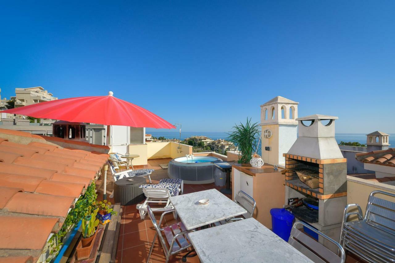 Bluebenalmadena 200meters From The With Jacuzzi And Rooftop Terrace (adults Only) Apartment Benalmádena